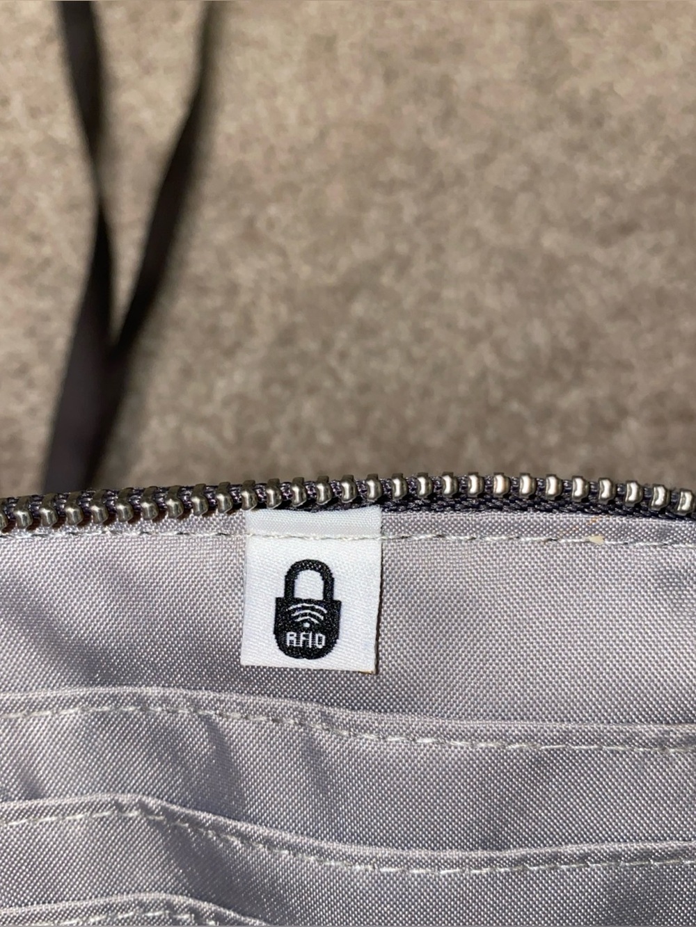 Baggallini Lima Mini Crossbody Bag Gray Black Print RFID Travel - Picture 5 of 7